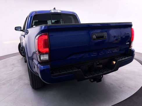 Used 2023 Toyota Tacoma SR5 w/ Technology Package image 8