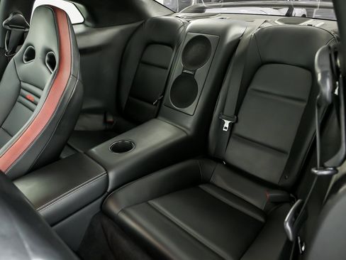Used 2015 Nissan GT-R Black Edition image 24