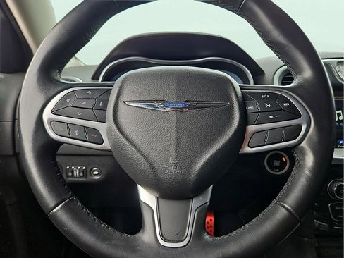 Used 2022 Chrysler 300 Touring w/ Sport Appearance Package RWD image 17