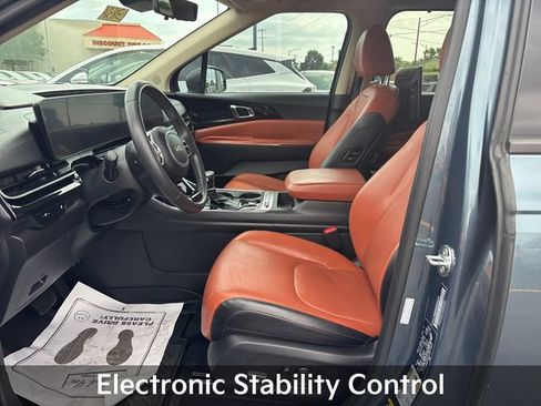 Used 2025 Kia Carnival SX Prestige FWD image 13