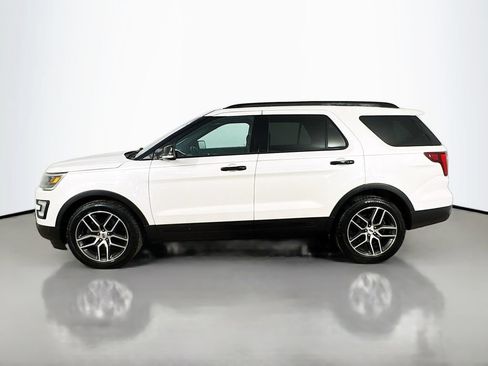 Used 2016 Ford Explorer Sport w/ Equipment Group 401A AWD/4WD image 4