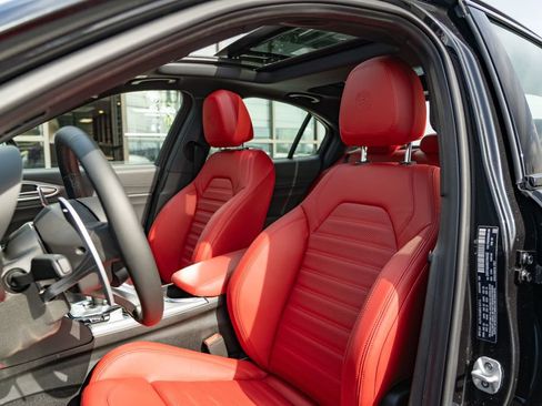 New 2025 Alfa Romeo Giulia w/ Veloce Package Rwd image 14