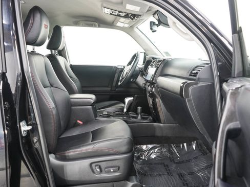 Used 2021 Toyota 4Runner TRD Off-Road Premium AWD/4WD image 11