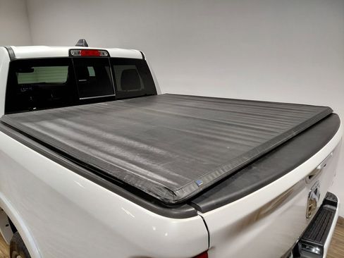 Used 2022 RAM 1500 Limited w/ Body Color Bumper Group image 16