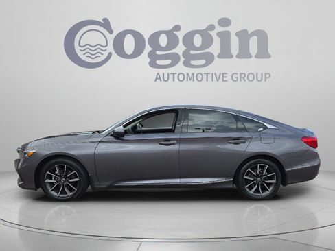 Certified 2022 Honda Accord EX-L image 2