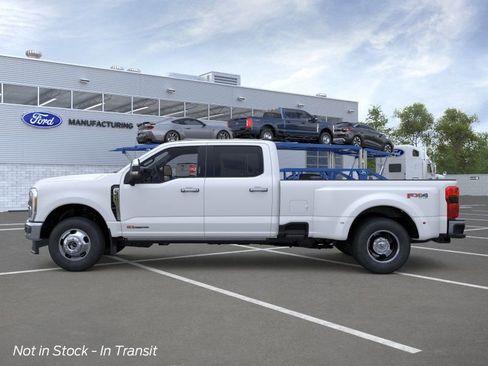 New 2026 Ford F350 4x4 Crew Cab DRW Super Duty image 3