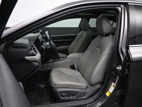Used 2021 Toyota Camry XSE FWD image 20