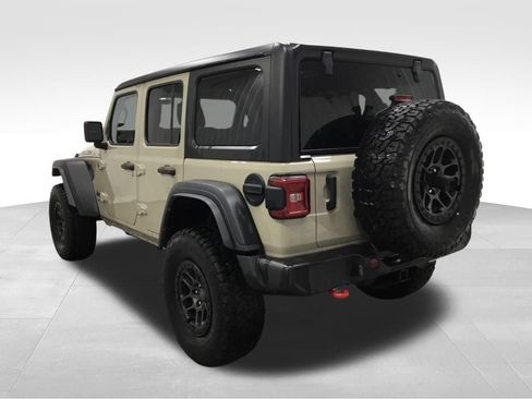 Used 2022 Jeep Wrangler Unlimited Rubicon w/ Xtreme Recon 35" Tire Package AWD/4WD image 15