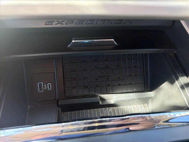 Used 2022 Ford Expedition Max XLT AWD/4WD image 15