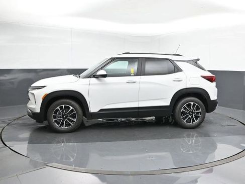 New 2026 Chevrolet TrailBlazer LT w/ Convenience Package image 2