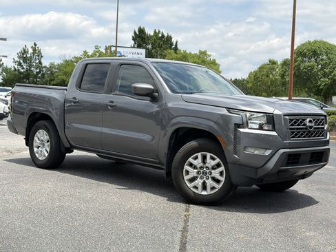 Used 2023 Nissan Frontier SV w/ SV Convenience Package RWD image 2