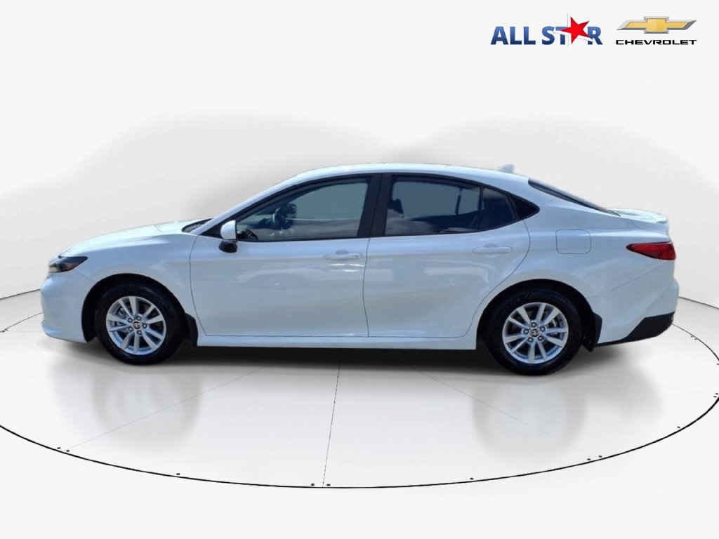 Used 2025 Toyota Camry LE FWD image 9