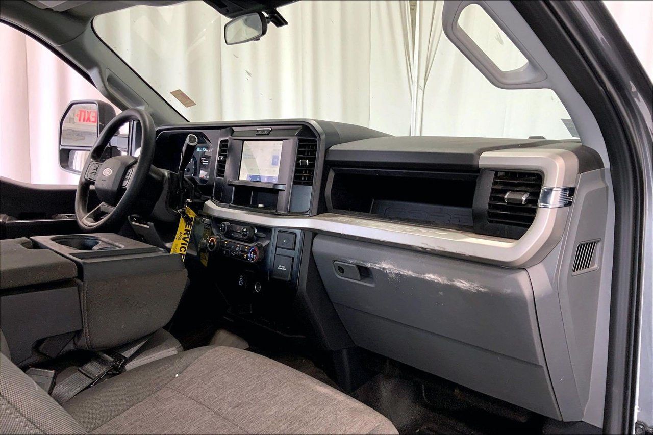 Used 2025 Ford F350 XL AWD/4WD image 28