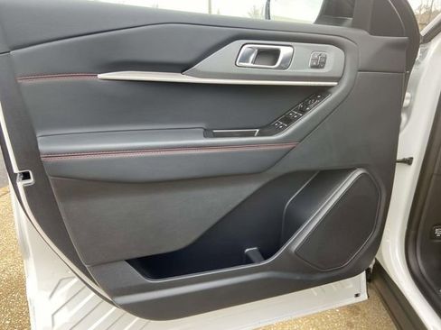 New 2026 Ford Explorer ST-Line w/ ST-Line Street Pack RWD image 12