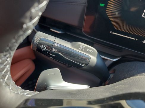 New 2026 Kia Carnival EX image 29