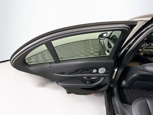 Used 2018 Mercedes-Benz E 300 image 26