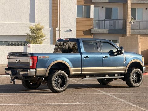 Used 2017 Ford F350 Lariat w/ Lariat Value Package AWD/4WD image 4