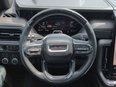 Used 2025 GMC Yukon AT4 w/ AT4 Premium Plus Package AWD/4WD image 23