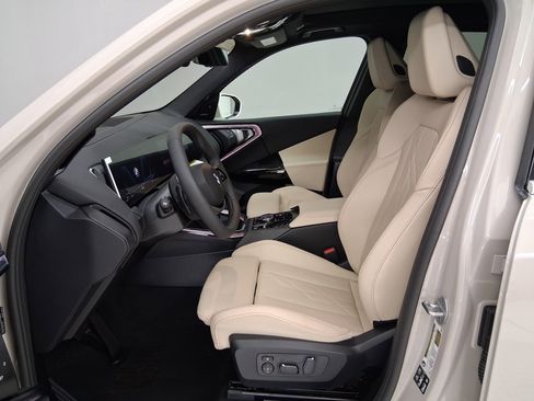 New 2026 BMW X3 xDrive30 w/ Premium Package image 3