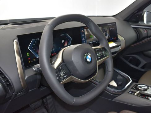 Used 2025 BMW X3 xDrive30i w/ Premium Package image 12