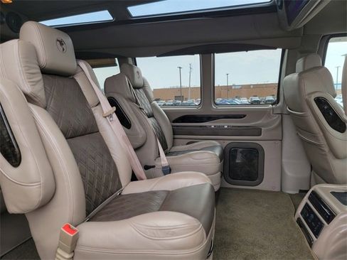 Used 2023 Chevrolet Express 2500 image 16