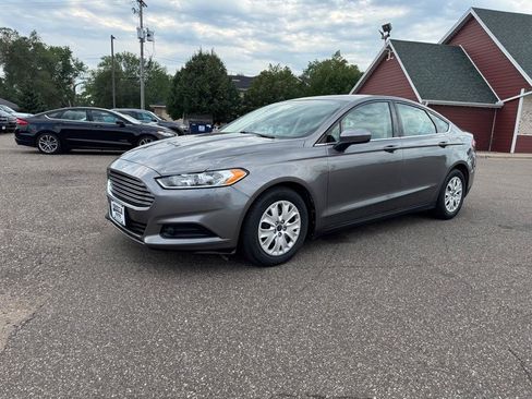 Used 2013 Ford Fusion S FWD image 10