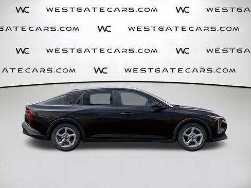 New 2025 Kia K4 LXS image 15