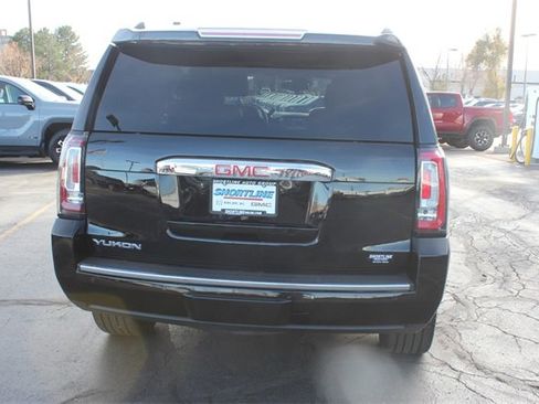 Used 2020 GMC Yukon Denali w/ Denali Premium Package image 6