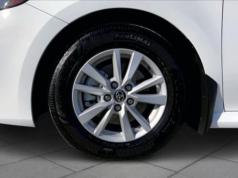 Used 2026 Toyota Camry LE w/ Convenience Package image 11