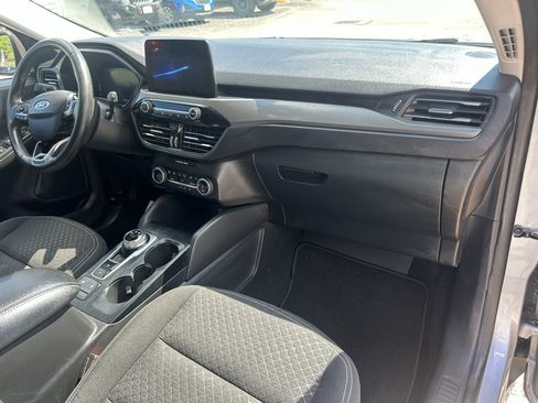 Used 2023 Ford Escape Active w/ Cold Weather Package FWD image 18