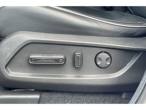 Certified 2025 Honda Pilot Elite image 13