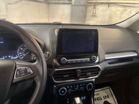 Used 2021 Ford EcoSport SE image 24