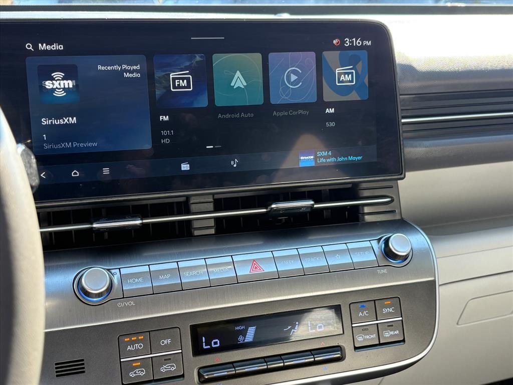 Certified 2025 Hyundai Kona SEL AWD/4WD image 10
