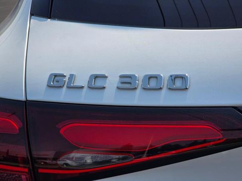 Used 2026 Mercedes-Benz GLC 300 4MATIC image 33
