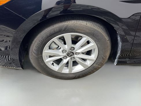 Used 2025 Toyota Camry LE w/ Convenience Package FWD image 14