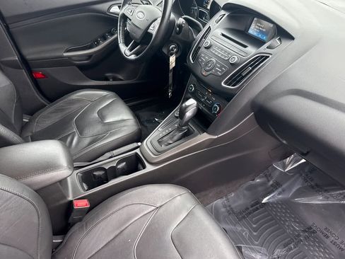 Used 2015 Ford Focus SE w/ Equipment Group 201A image 15