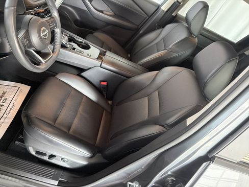 Used 2024 Nissan Rogue SV w/ SV Premium Package FWD image 11