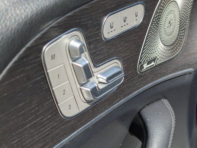 Used 2021 Mercedes-Benz GLS 450 4MATIC image 42