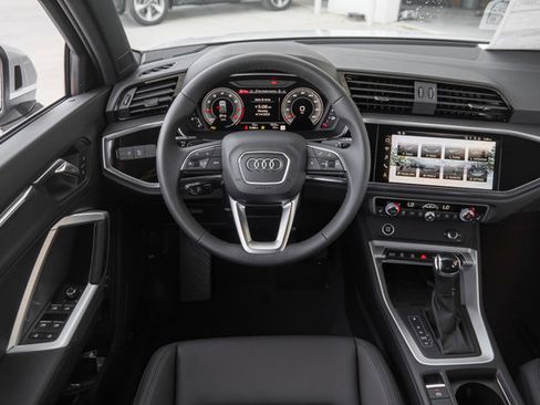 Certified 2025 Audi Q3 2.0T Premium Plus w/ Premium Plus Package image 20