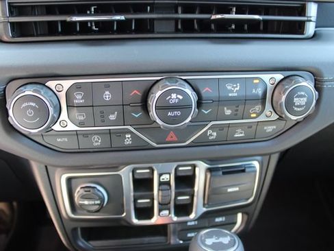 New 2026 Jeep Wrangler Unlimited Sahara AWD/4WD image 26
