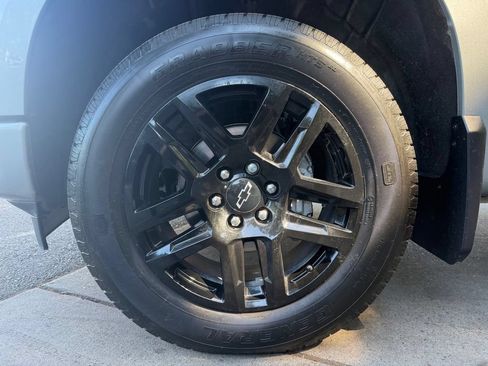 Used 2024 Chevrolet Silverado 1500 Custom w/ LPO, Dark Essentials Package AWD/4WD image 10