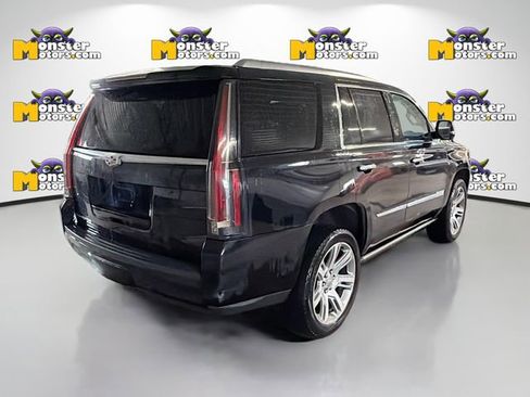 Used 2017 Cadillac Escalade Premium Luxury image 4