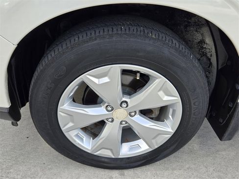 Used 2015 Subaru Forester 2.5i Limited image 10