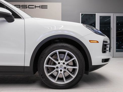 Certified 2021 Porsche Cayenne image 11