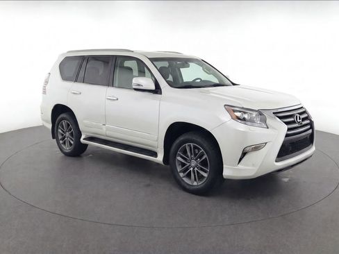 Used 2017 Lexus GX 460 Premium w/ Premium Package AWD/4WD image 2