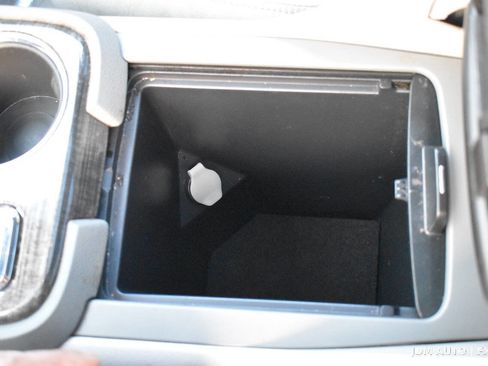 Used 2017 GMC Acadia Limited SLT image 33