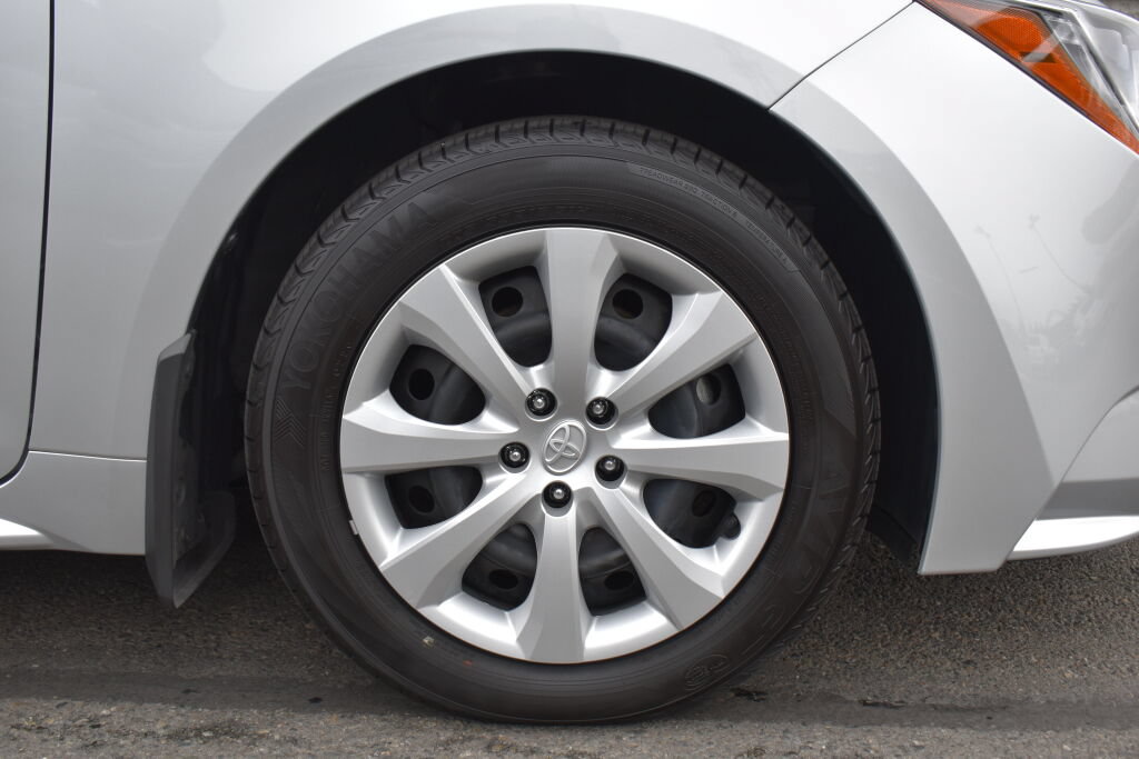 Certified 2026 Toyota Corolla LE FWD image 28