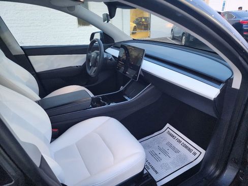 Used 2020 Tesla Model Y Long Range image 12