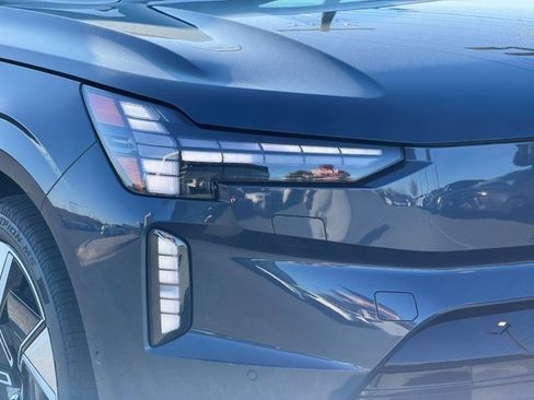 New 2025 Volvo EX90 Ultra w/ Protection Package Premier image 3