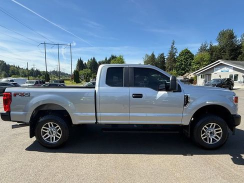 Used 2022 Ford F350 XL w/ FX4 Off-Road Package AWD/4WD image 6